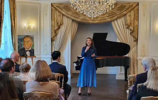 Fransada Heydər Əliyevin anadan olmasının 101 illiyinə həsr olunmuş konsert keçirilib - FOTO