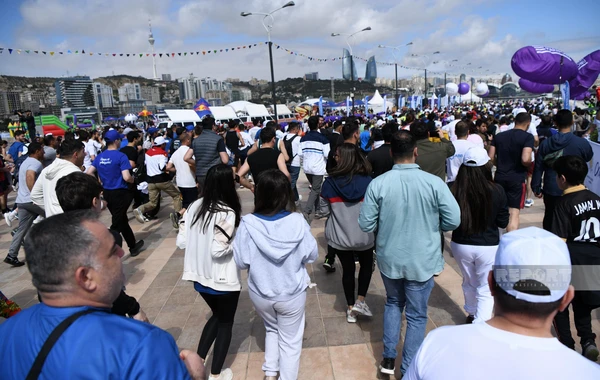18 mindən çox iştirakçının yarışdığı “Bakı marafonu 2024” start götürüb - FOTO/VİDEO