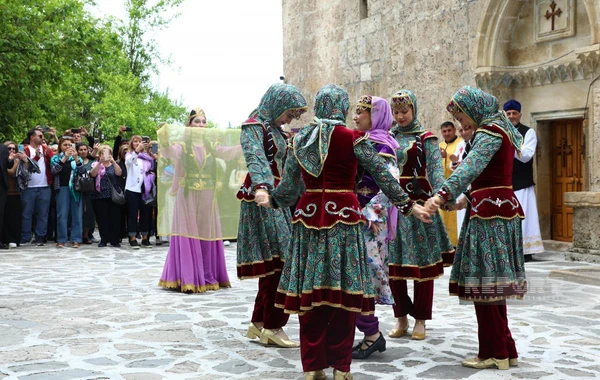 Qəbələdəki Cotari kilsəsində Pasxa bayramı qeyd edilib - FOTO