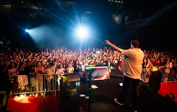 Azərbaycanlı repçinin konsertinə 5000 adam qatıldı - FOTO/VİDEO