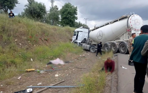 DƏHŞƏT! Sement tankeri sərnişin mikroavtobusuna çırpılıb - 8 ÖLÜ - FOTO/VİDEO