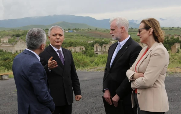 ABŞ səfiri: Füzulidə dağıntıların miqyasını, eyni zamanda yenidənqurma işlərini görəndə çox təsirləndik - FOTO
