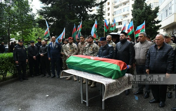 1-ci Qarabağ müharibəsində itkin düşən və 30 il sonra meyitinin qalıqları tapılan Gülalı Dadaşov dəfn edilib - YENİLƏNİB - FOTO