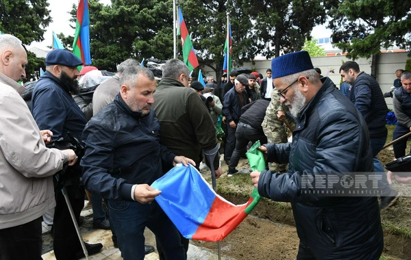 1-ci Qarabağ müharibəsində itkin düşən və 30 il sonra meyitinin qalıqları tapılan Gülalı Dadaşov dəfn edilib - YENİLƏNİB - FOTO