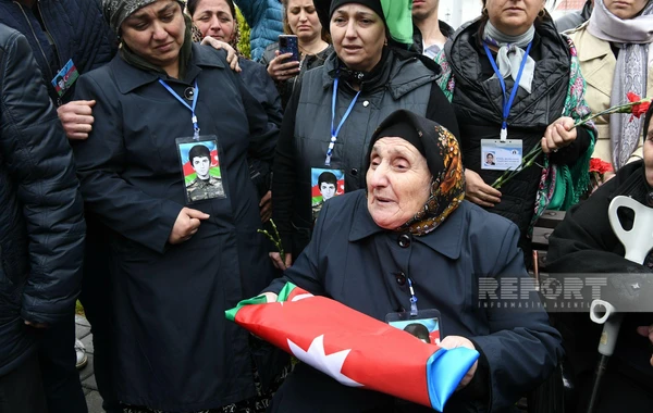 1-ci Qarabağ müharibəsində itkin düşən və 30 il sonra meyitinin qalıqları tapılan Gülalı Dadaşov dəfn edilib - YENİLƏNİB - FOTO