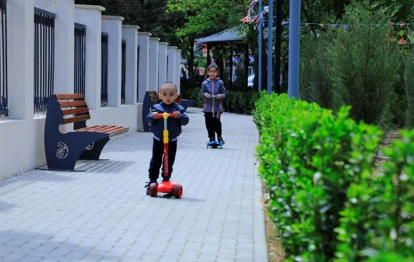 Bakı şəhəri Nizami rayonunda növbəti park abadlaşdırılaraq sakinlərin istifadəsinə verildi - FOTO