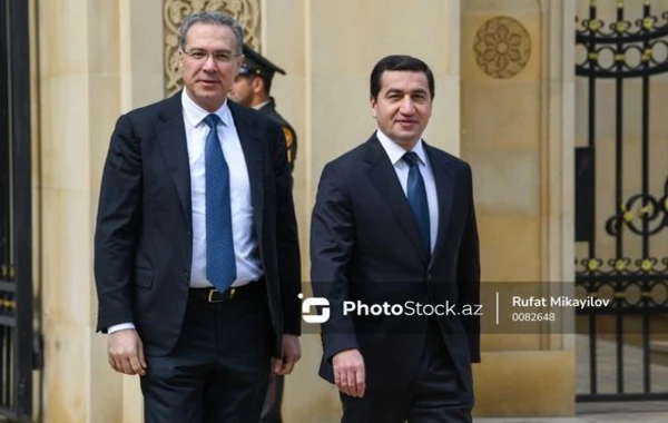 Azərbaycan xalqı Ümummilli Liderin xatirəsini yad edir - FOTO