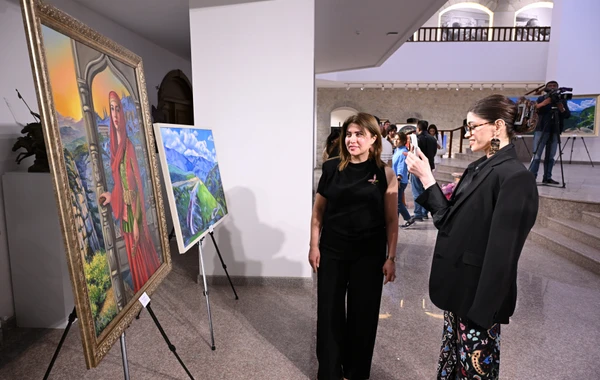 “Xarıbülbül” festivalı çərçivəsində “Qarabağnamə” adlı sərgi açılıb - FOTO