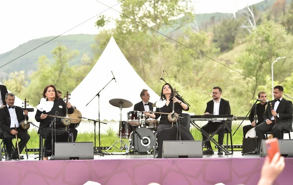 “Xarıbülbül” festivalı “Sələflər və xələflər”lə Laçında - FOTO