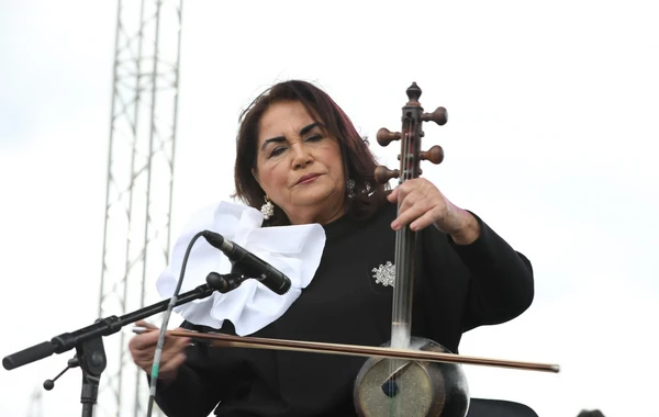 “Xarıbülbül” festivalı “Sələflər və xələflər”lə Laçında - FOTO