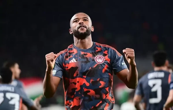 "Qalatasaray" "Olimpiakos"un qolyadorunu transfer edir - FOTO