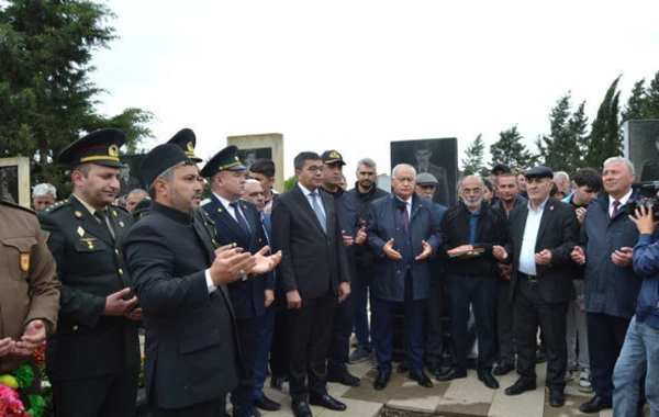 Останки шехида Сираджа Нариманова с почестями преданы земле - ФОТО