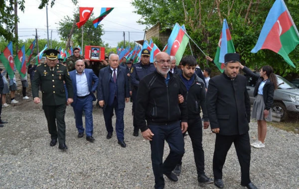 Останки шехида Сираджа Нариманова с почестями преданы земле - ФОТО