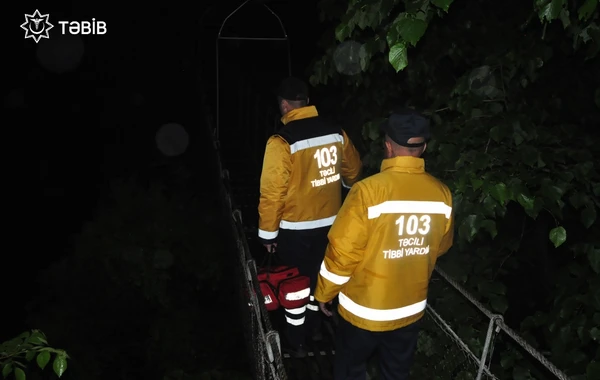Azərbaycanda təcili tibbi yardım avtomobilində uşaq doğuldu- FOTO