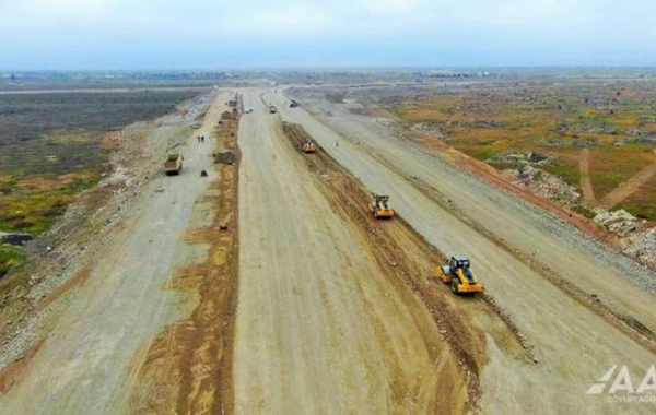 Ağdam şəhərinin daxili yollarının tikintisi necə aparılır? - FOTO/VİDEO
