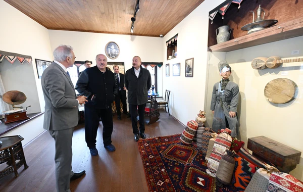 Azərbaycan və Belarus prezidentləri Şuşada Bülbülün ev-muzeyində olublar - YENİLƏNİB - FOTO