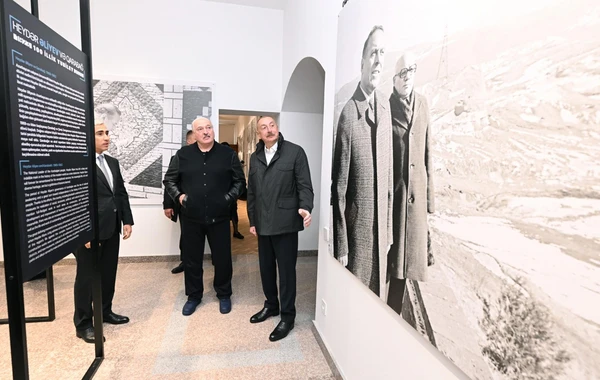 İlham Əliyev ilə Aleksandr Lukaşenko Şuşada “Heydər Əliyev və Qarabağ” sərgisinə baxıblar - FOTO - YENİLƏNİB