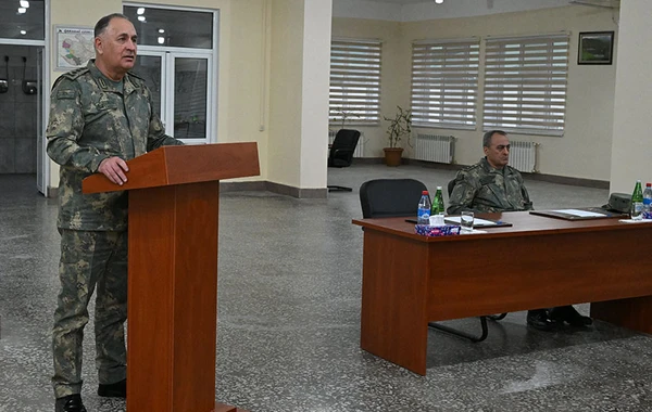 Müdafiə nazirinin müavinləri hərbi vəzifəlilərlə görüşüblər, tapşırıqlar verilib - FOTO