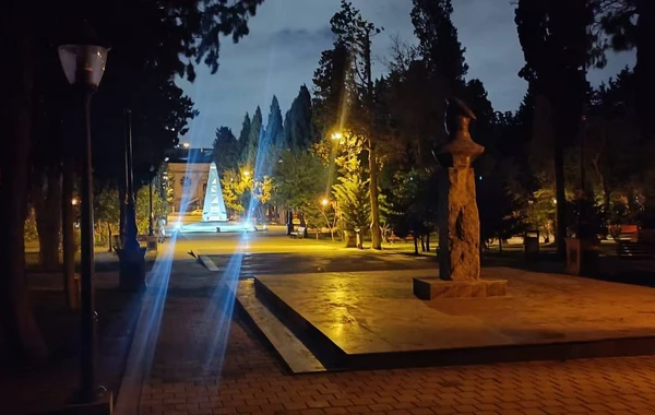 Qaraçuxurda  "Neftçilər" parkı baxımsız vəziyyətdədir - FOTO/VİDEO