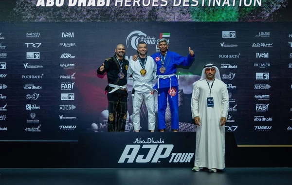 Azərbaycanlı aktyorun oğlu beynəlxalq turnirdə gümüş medal qazandı - FOTO