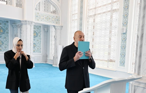 Президент и первая леди приняли участие в открытии Зангиланской мечети - ОБНОВЛЕНО + ФОТО
