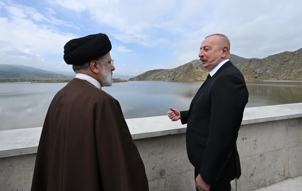 İlham Əliyev sərhəddə İbrahim Rəisi ilə görüşüb - YENİLƏNİB - 2 - FOTO
