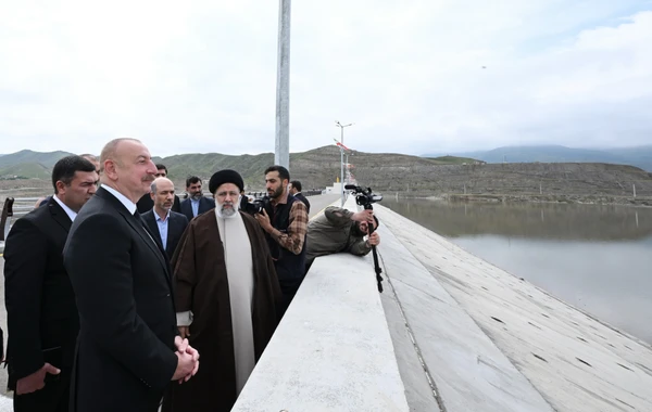 İlham Əliyev və Seyid İbrahim Rəisi Azərbaycan-İran dövlət sərhədində görüşüblər - FOTO