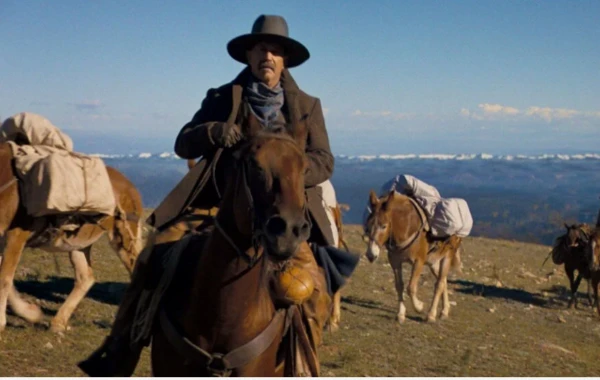 Hollivud ulduzu bütün sərvətini filmlərə xərclədi - FOTO