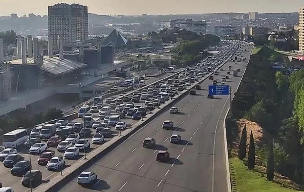 Bakıda tıxac olan yolların SİYAHISI - FOTO