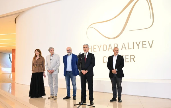 Heydər Əliyev Mərkəzində “Görünməyənin cizgiləri” sərgisi açılıb - FOTO/VİDEO