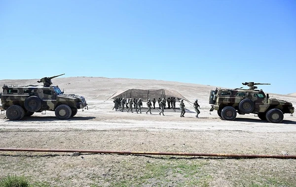 Hərbi Polis İdarəsinin şəxsi heyəti ilə döyüş hazırlığı məşqləri keçirilib - FOTO/VİDEO
