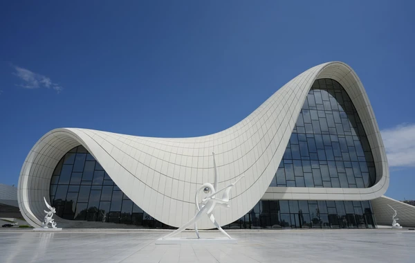 В Центре Гейдара Алиева открылась выставка "Линии невидимого" - ФОТО