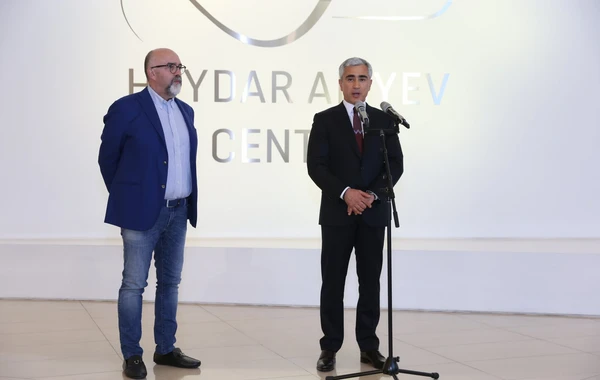В Центре Гейдара Алиева открылась выставка "Линии невидимого" - ФОТО
