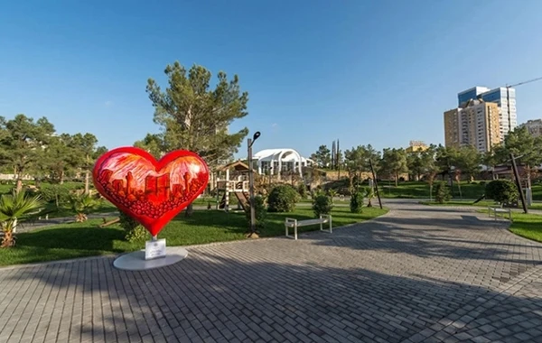 Bakıda bu park genişlənir, istismar müddəti bitmiş tikililər sökülür