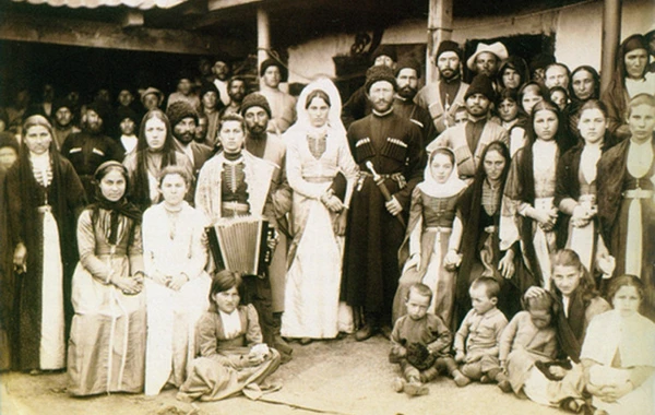 Kazaklarda "zifaf gecəsi" - Qəribə adətlər - FOTO