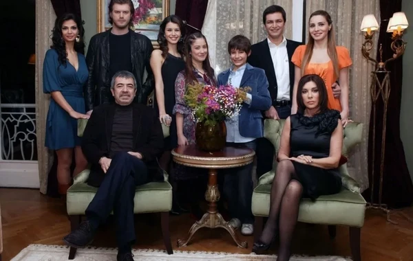 "Aşkı Memnu"nun aktrisası süni tənəffüs aparatına qoşuldu - FOTO