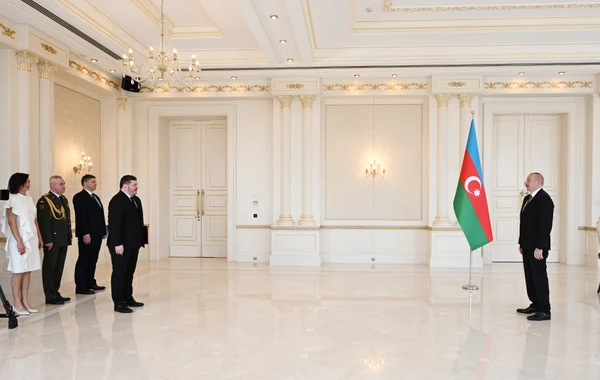 İlham Əliyev Ukrayna səfirinin etimadnaməsini qəbul edib - YENİLƏNİB - FOTO