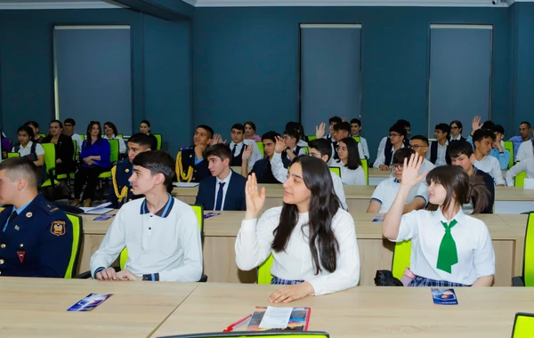 Azercell “Təhlükəsiz internet” layihəsi ilə Naxçıvanda! - FOTO