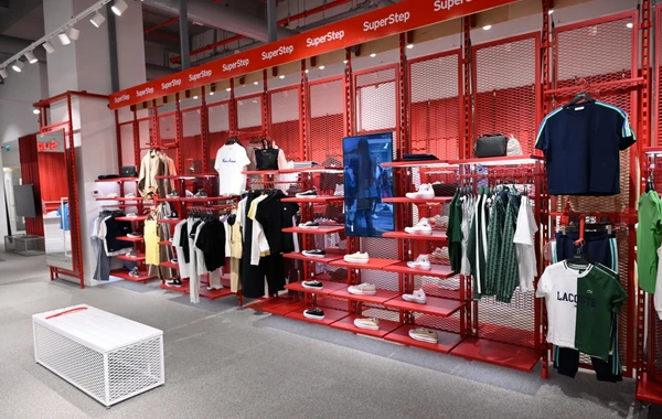 Ильхам Алиев и Мехрибан Алиева приняли участие в открытии торгового центра Crescent Mall в Баку - ОБНОВЛЕНО + ФОТО