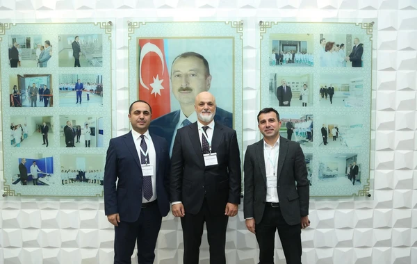 Dövlət xəstəxanasında unikal hadisə - Cərrahi əməliyyat canlı yayımlanıb - FOTO