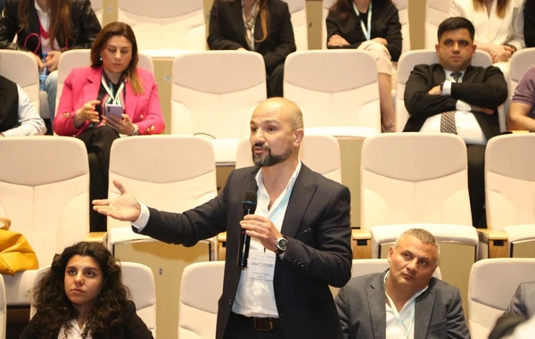 Dövlət xəstəxanasında unikal hadisə - Cərrahi əməliyyat canlı yayımlanıb - FOTO