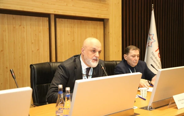 Dövlət xəstəxanasında unikal hadisə - Cərrahi əməliyyat canlı yayımlanıb - FOTO