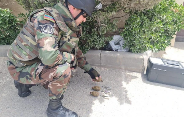 Bakıda döyüş tətbiqinə yararlı əl qumbarası və partladıcı aşkarlanıb - FOTO/VİDEO