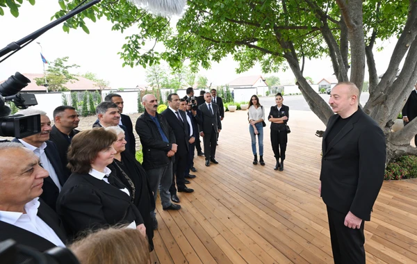 Ильхам Алиев и Мехрибан Алиева встретились с жителями Ходжалы - ОБНОВЛЕНО/ФОТО