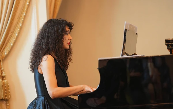 Parisdə Azərbaycanın müstəqilliyinin 106 illiyinə həsr olunmuş konsert keçirilib - FOTO