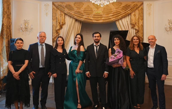 Parisdə Azərbaycanın müstəqilliyinin 106 illiyinə həsr olunmuş konsert keçirilib - FOTO