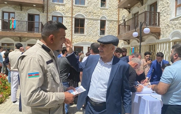 Şuşaya qayıdan sakinlərə mənzillərinin açarları təqdim edildi - FOTO - YENİLƏNİB