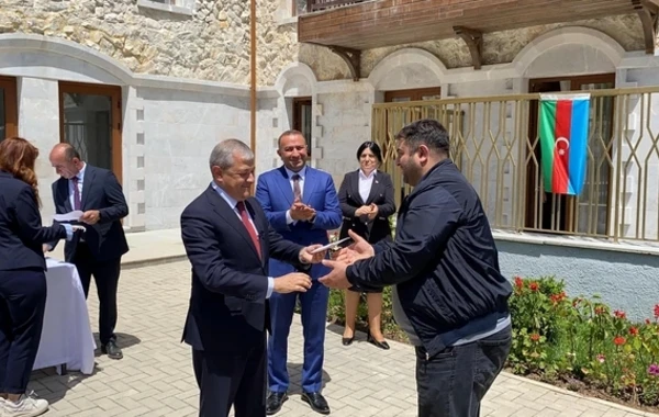 Şuşaya qayıdan sakinlərə mənzillərinin açarları təqdim edildi - FOTO - YENİLƏNİB