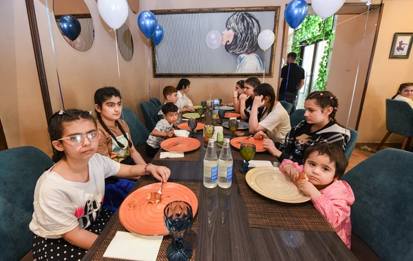 “Global Media Group”un təşkilatçılığı ilə valideyn himayəsindən məhrum olmuş uşaqlar üçün tədbir keçirilib - FOTO