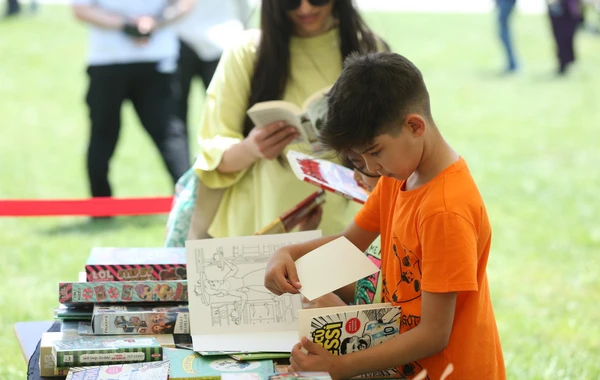 Heydər Əliyev Mərkəzinin parkında Uşaq festivalı keçirilib - FOTO